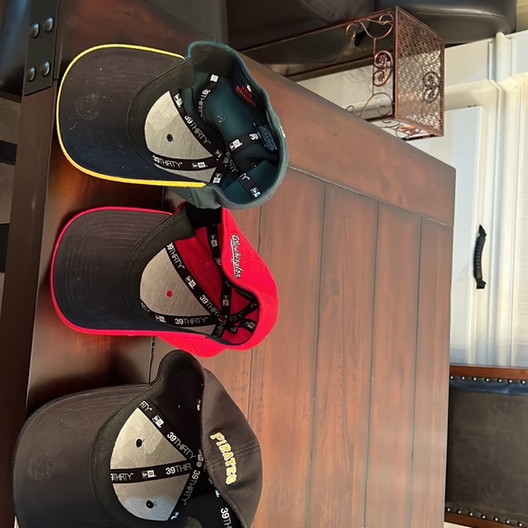 MLB Baseball Caps - Picture 2 of 2